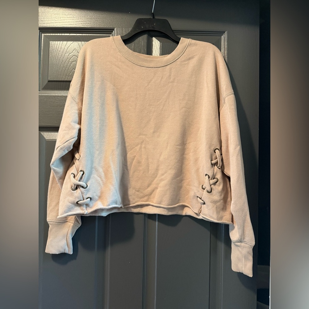 Aerie Cream Cropped Sweatshirt with Relaxed Fit and Cut-Out Details